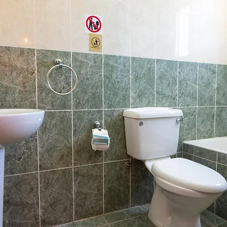 Katerina, Private Pool, Garden & 3 Ensuite Bedrooms Villa