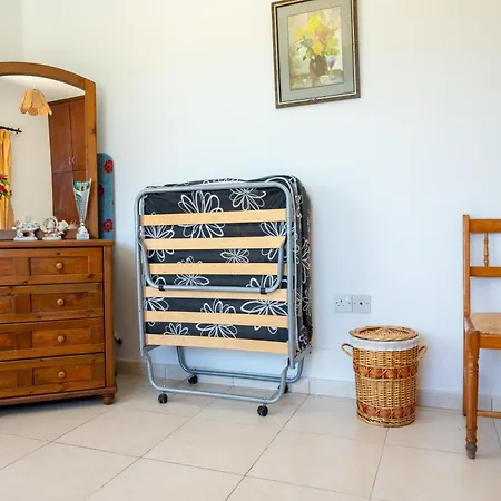 Villa Katerina, Private Pool, Garden & 3 Ensuite Bedrooms *