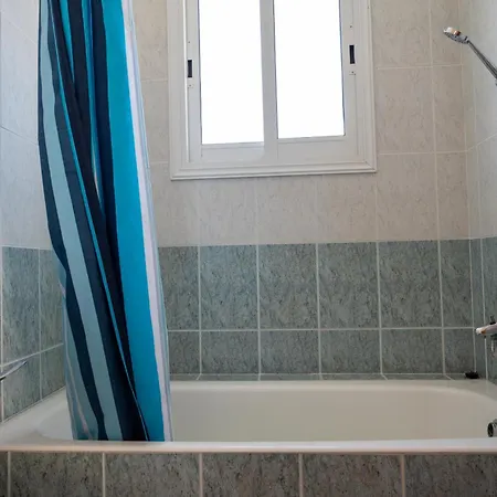 Katerina, Private Pool, Garden & 3 Ensuite Bedrooms