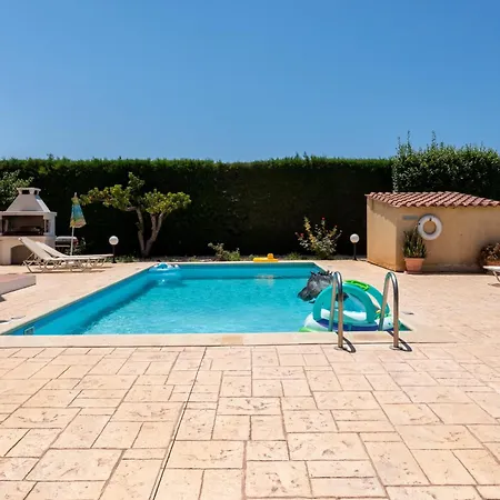 Katerina, Private Pool, Garden & 3 Ensuite Bedrooms Villa *