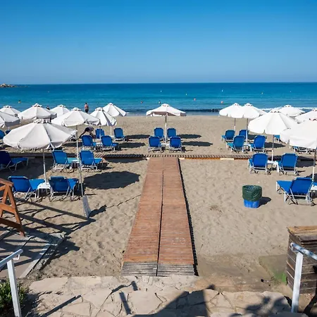 Katerina, Private Pool, Garden & 3 Ensuite Bedrooms Villa