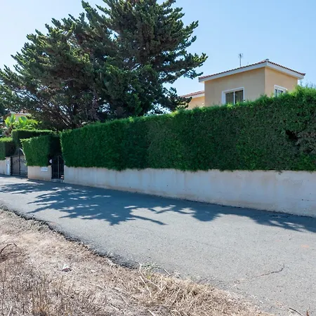 Katerina, Private Pool, Garden & 3 Ensuite Bedrooms Villa Peyia