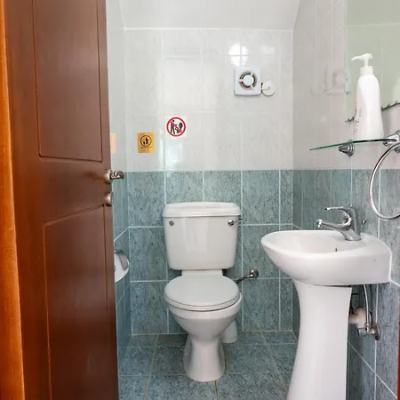 Katerina, Private Pool, Garden & 3 Ensuite Bedrooms *