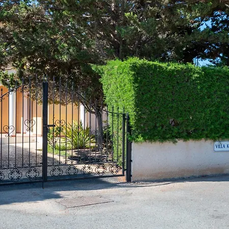 Villa Katerina, Private Pool, Garden & 3 Ensuite Bedrooms Peyia