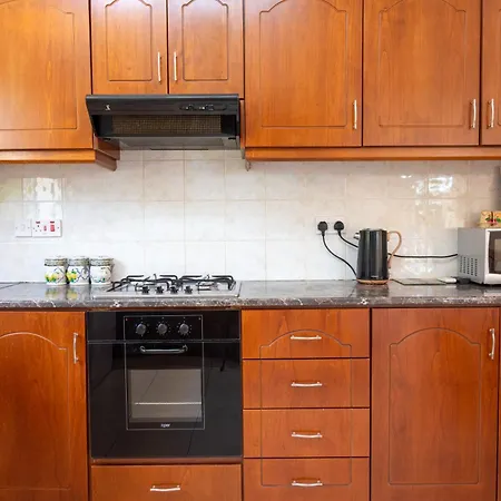 Katerina, Private Pool, Garden & 3 Ensuite Bedrooms Villa