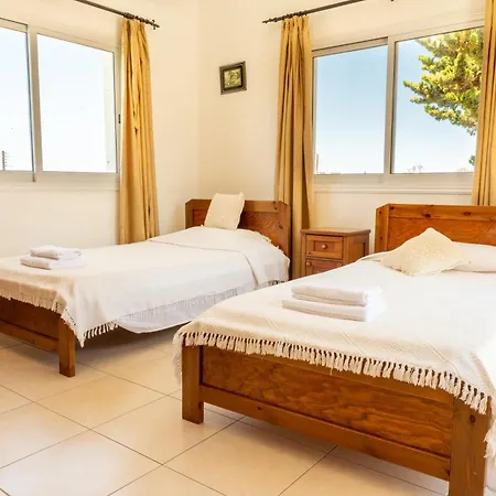 Villa Katerina, Private Pool, Garden & 3 Ensuite Bedrooms Péjia