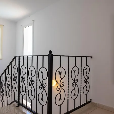 Katerina, Private Pool, Garden & 3 Ensuite Bedrooms Villa Peyia