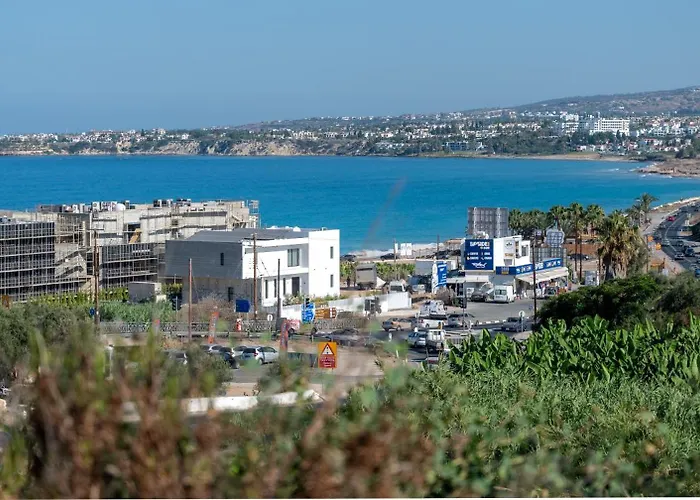 Katerina, Private Pool, Garden & 3 Ensuite Bedrooms * Pegeia