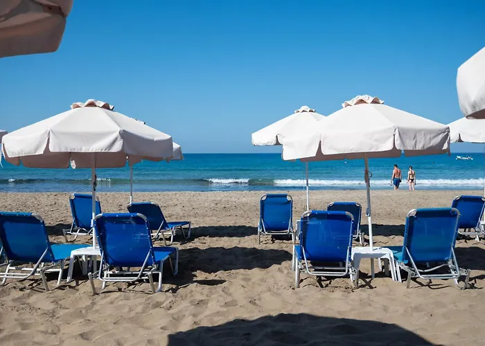 Vila Katerina, Private Pool, Garden & 3 Ensuite Bedrooms Pegeia