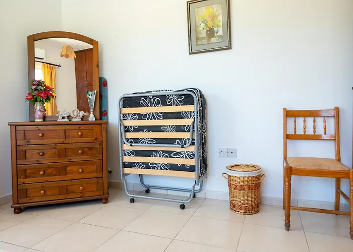 Vila Katerina, Private Pool, Garden & 3 Ensuite Bedrooms *