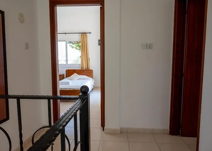 Vila Katerina, Private Pool, Garden & 3 Ensuite Bedrooms *