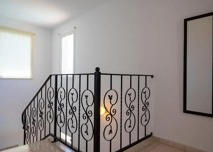 Katerina, Private Pool, Garden & 3 Ensuite Bedrooms Vila Pegeia