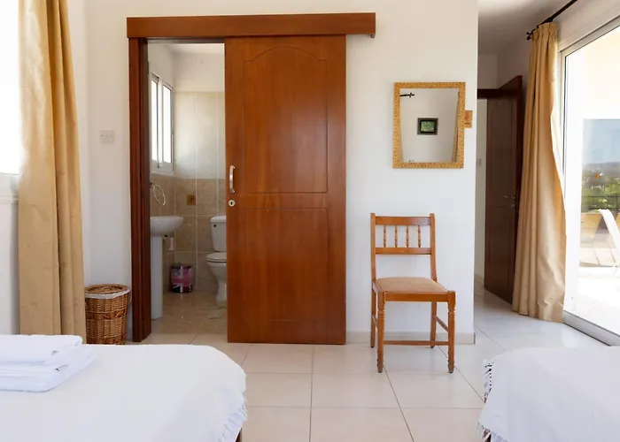 Vila Katerina, Private Pool, Garden & 3 Ensuite Bedrooms